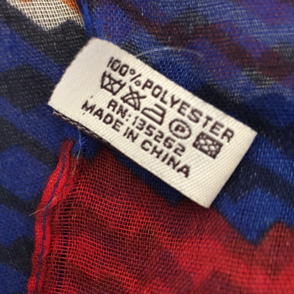 Italy Design Scarf - Picture 5 of 6